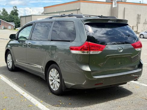 Used 2014 Toyota Sienna XLE AWD/4WD image 7