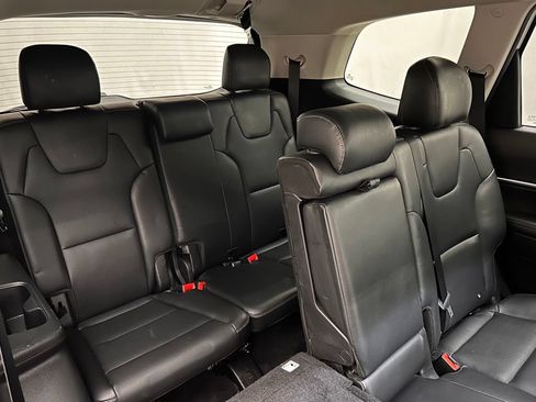 Used 2020 Kia Telluride S w/ S 8 Passenger Seating Package AWD/4WD image 16