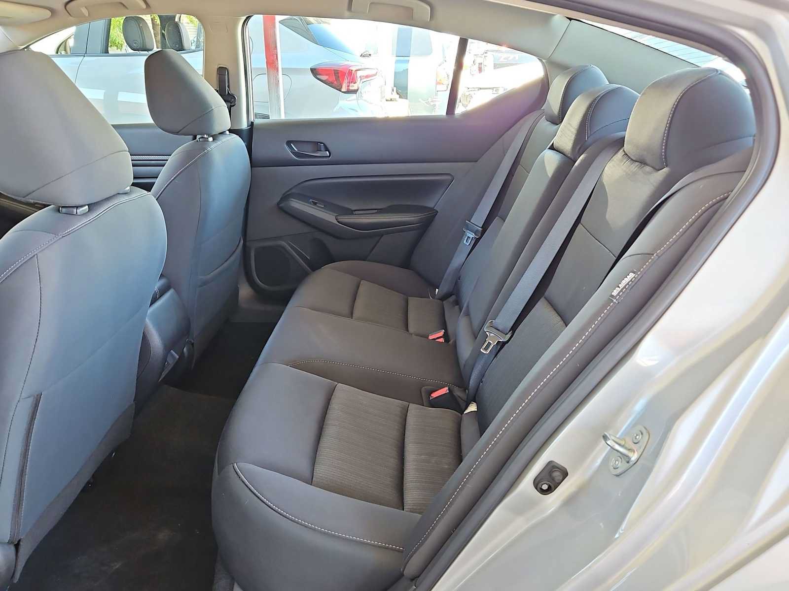 Used 2024 Nissan Altima 2.5 SV FWD image 16