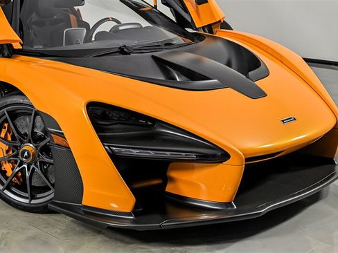 Used 2019 McLaren Senna RWD image 2