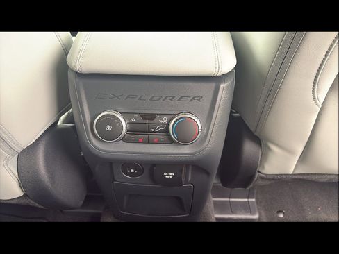 New 2026 Ford Explorer Platinum AWD/4WD image 25