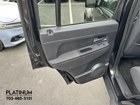 Used 2009 Jeep Liberty Sport w/ Popular Equipment Group AWD/4WD image 15