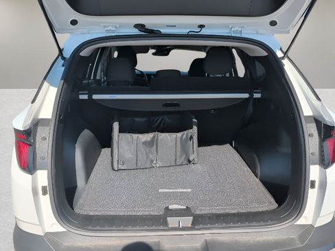 Used 2026 Hyundai Tucson SE FWD image 16