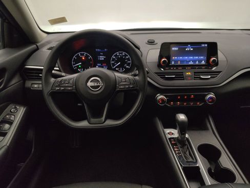 Used 2024 Nissan Altima 2.5 S FWD image 22