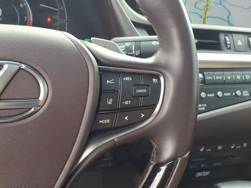 Used 2019 Lexus ES 350 Ultra Luxury FWD image 19