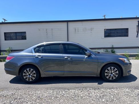 Used 2010 Honda Accord LX image 3