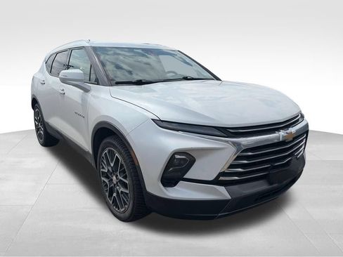 Used 2023 Chevrolet Blazer Premier AWD/4WD image 8