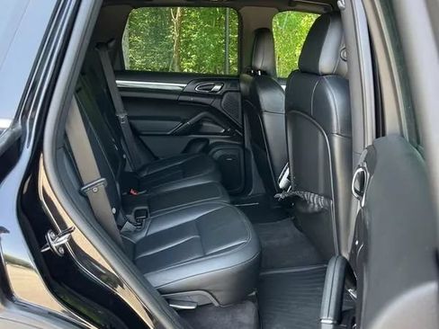 Used 2014 Porsche Cayenne S AWD/4WD image 22