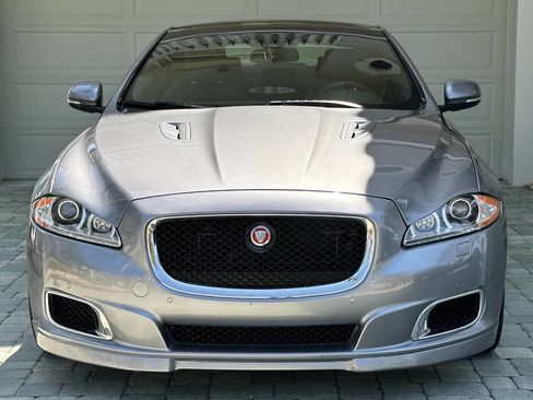 Used 2014 Jaguar XJ R LWB RWD image 25
