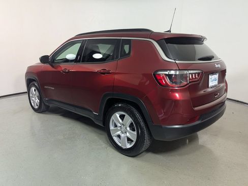 Used 2022 Jeep Compass Latitude FWD image 6