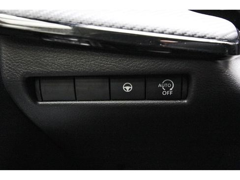 New 2026 Nissan Kicks SR w/ Cold Weather Package FWD image 19