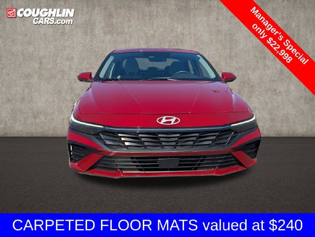 Certified 2025 Hyundai Elantra Limited FWD image 2