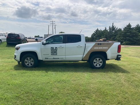 Used 2020 Chevrolet Colorado W/T w/ WT Convenience Package RWD image 9