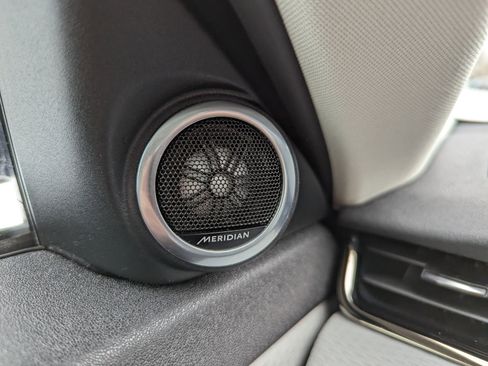 Used 2022 Land Rover Range Rover Evoque R-Dynamic S image 29