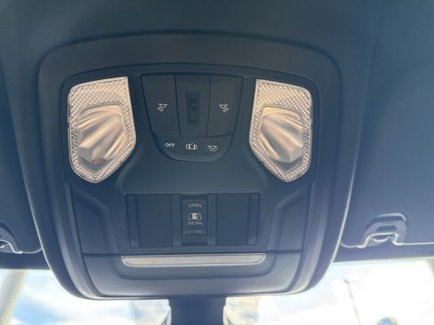 Used 2021 RAM 1500 Big Horn image 28