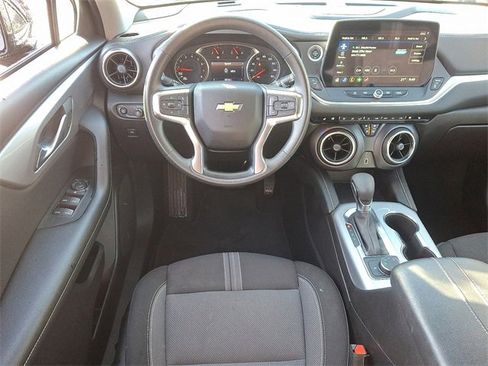 Used 2024 Chevrolet Blazer LT image 11