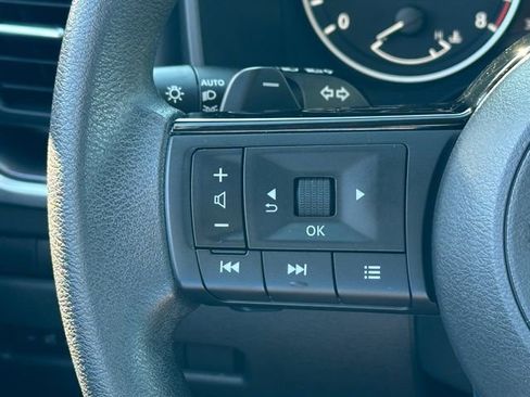 Certified 2023 Nissan Rogue SV image 38