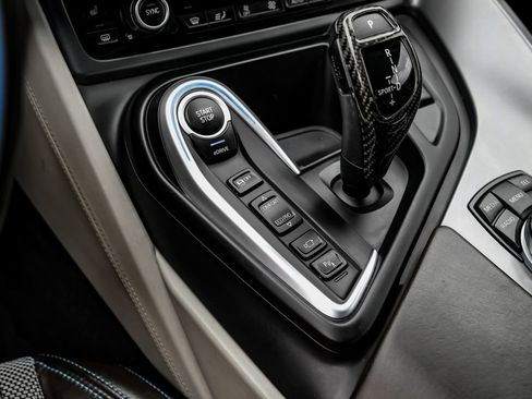 Used 2015 BMW i8 image 24