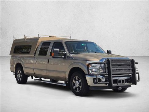Used 2014 Ford F350 Lariat image 3