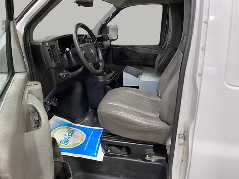 Used 2011 Chevrolet Express 1500 RWD image 11
