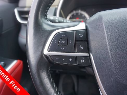 Used 2023 Toyota Highlander XSE AWD/4WD image 4