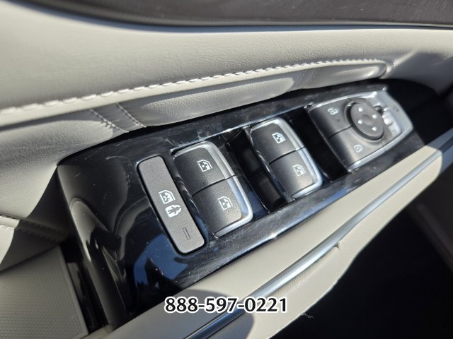 Used 2025 Kia Sorento SX FWD image 32