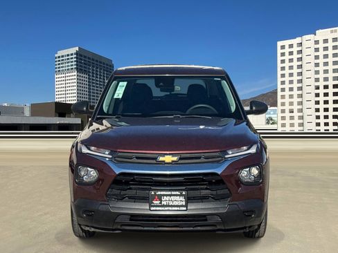 Used 2023 Chevrolet TrailBlazer LS image 2