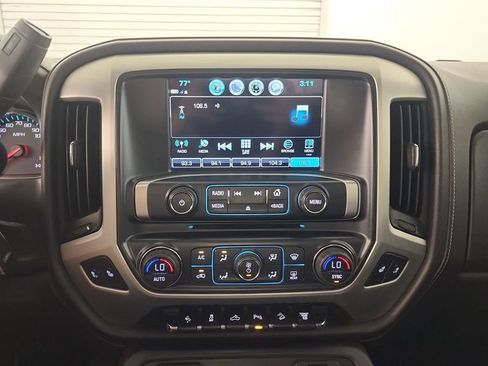 Used 2019 GMC Sierra 2500 SLT w/ Duramax Plus Package AWD/4WD image 12