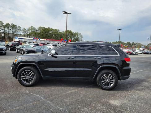 Used 2017 Jeep Grand Cherokee Limited image 2