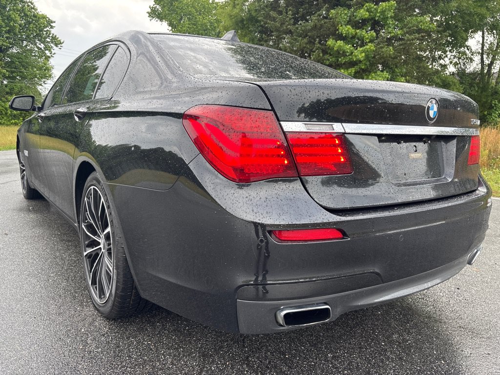 Used 2014 BMW 750Li RWD image 3