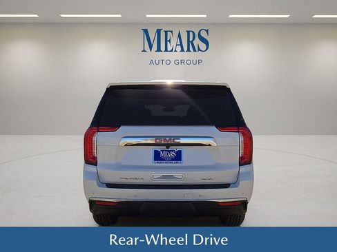 Used 2022 GMC Yukon SLT w/ SLT Premium Package image 5