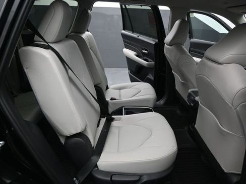 New 2026 Toyota Grand Highlander FWD image 15