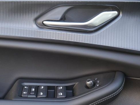 New 2025 Jeep Grand Cherokee L Altitude image 15