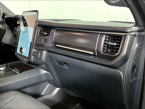 Used 2022 Ford Expedition Platinum RWD image 20