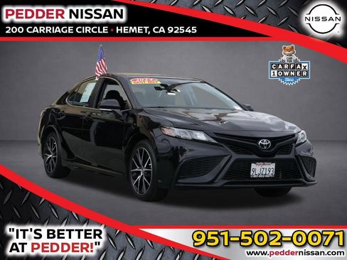 Used 2024 Toyota Camry SE image 1