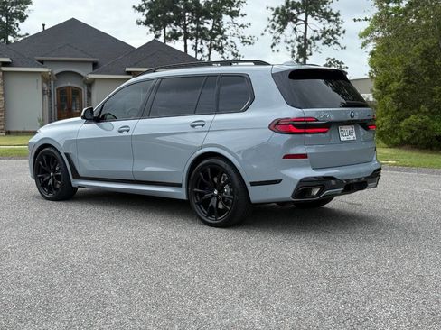 Used 2024 BMW X7 xDrive40i w/ Executive Package AWD/4WD image 3