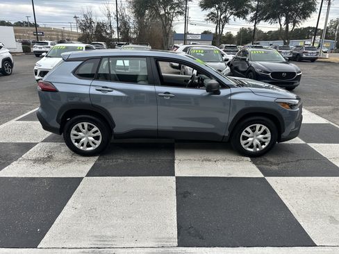 Used 2026 Toyota Corolla Cross L image 5