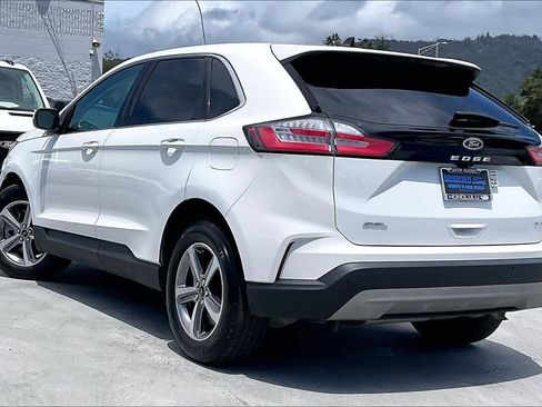 Certified 2024 Ford Edge SEL w/ Convenience Package image 4