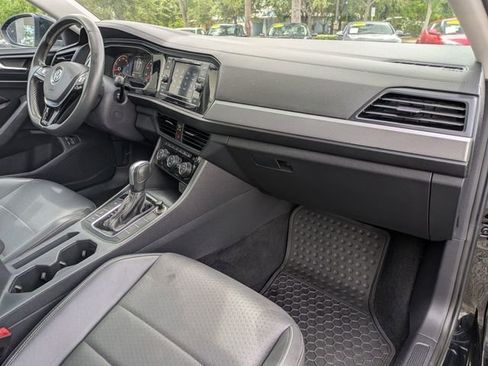 Used 2021 Volkswagen Jetta SE FWD image 28