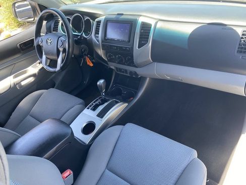 Used 2014 Toyota Tacoma PreRunner w/ TRD Sport Package RWD image 12