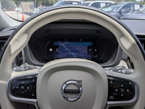 Used 2022 Volvo XC60 B5 Inscription w/ Advanced Package FWD image 37