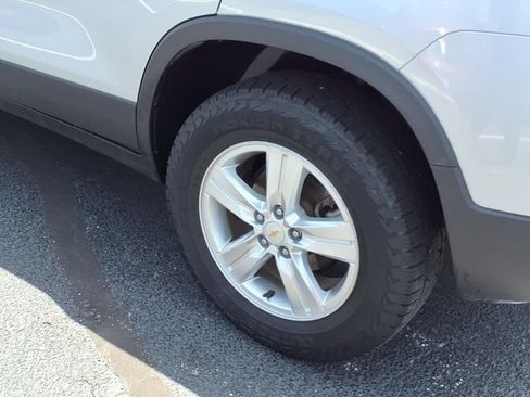 Used 2018 Chevrolet Trax LT w/ LT Convenience Package AWD/4WD image 20