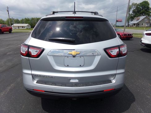 Used 2017 Chevrolet Traverse LT w/ Style and Technology Package AWD/4WD image 4
