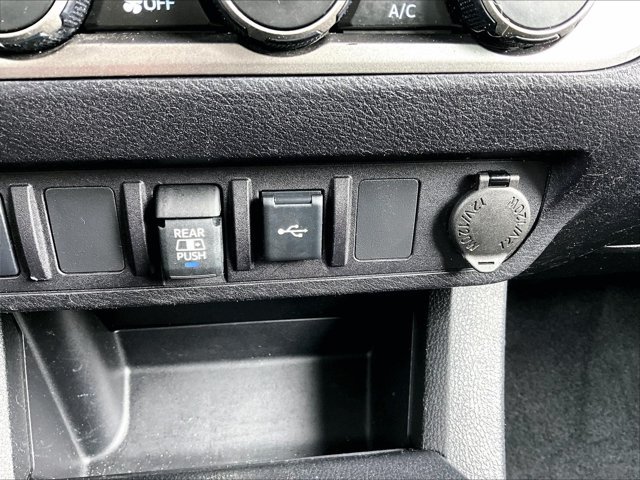 Used 2022 Toyota Tacoma SR5 w/ Technology Package RWD image 26