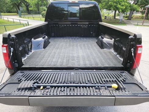 Used 2014 Ford F250 King Ranch w/ FX4 Off-Road Package AWD/4WD image 9