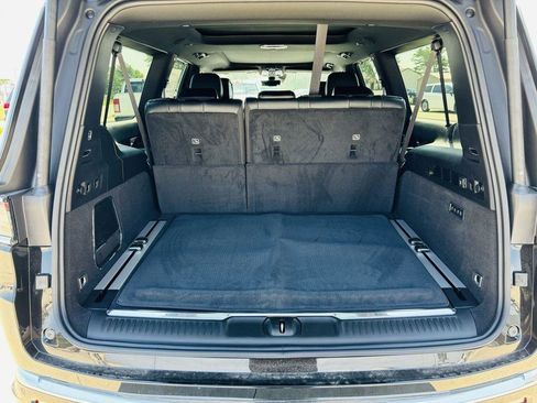 New 2024 Jeep Grand Wagoneer L 4WD w/ Convenience Group III image 34