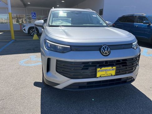 New 2026 Volkswagen Tiguan SE image 6