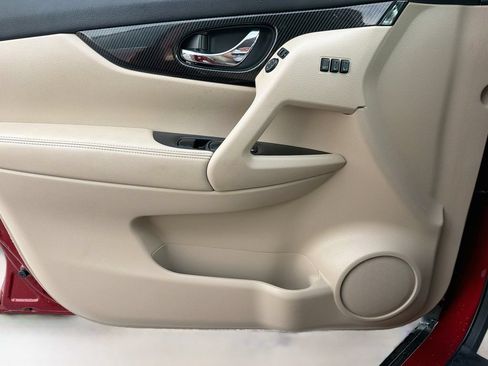 Used 2019 Nissan Rogue SL w/ Premium Package FWD image 21