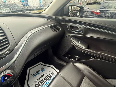 Used 2017 Chevrolet Impala LT FWD image 14