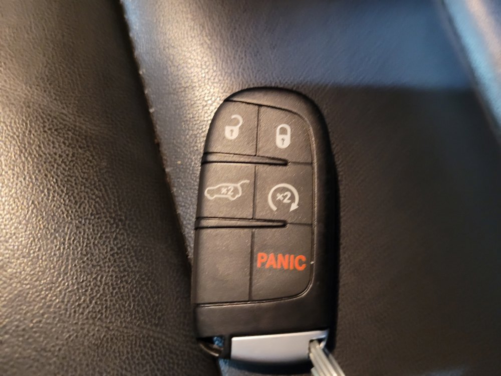 Used 2019 Jeep Grand Cherokee Limited AWD/4WD image 32